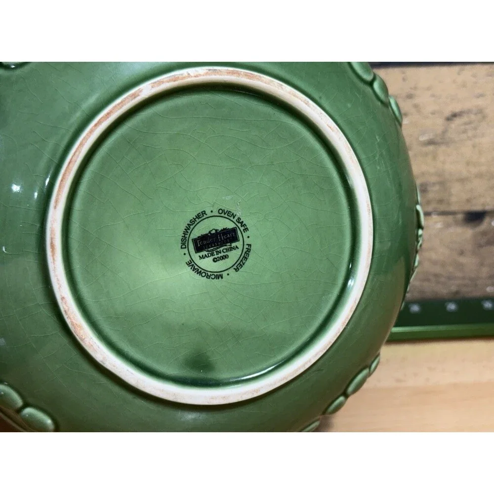 🔥Tender Heart Treasures 8.5” Forest Green Round Pottery Baking/Serving Bowl